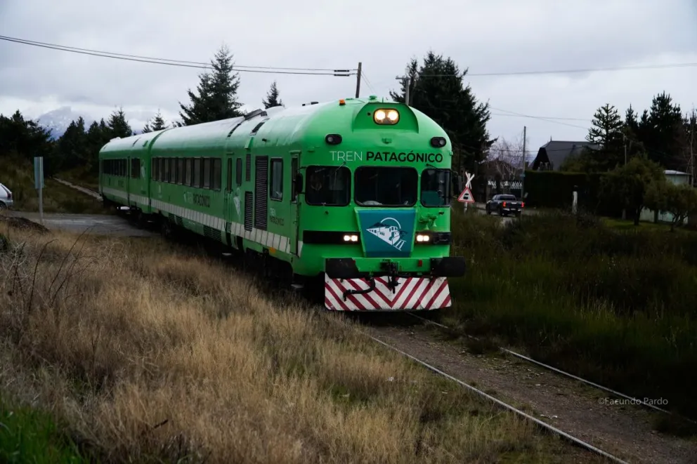 El Tren que atraviesa Río Negro, uniendo las regiones.