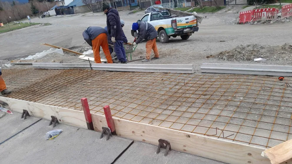 La obra beneficiará la transitabilidad desde calle Brown hacia Bajada de los Colihues, cruzar el arroyo Ñireco y salir por Namuncurá. Foto: gentileza