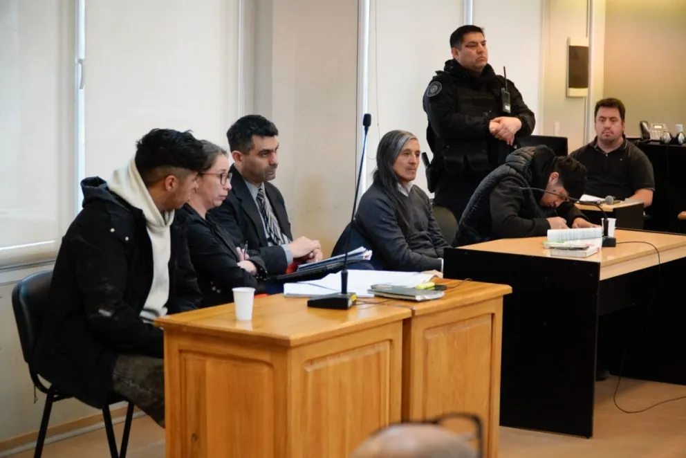 Este lunes, el Ministerio Público Fiscal imputó a dos jóvenes, Ezequiel Llanca y Leandro Vera. Foto: Facundo Pardo