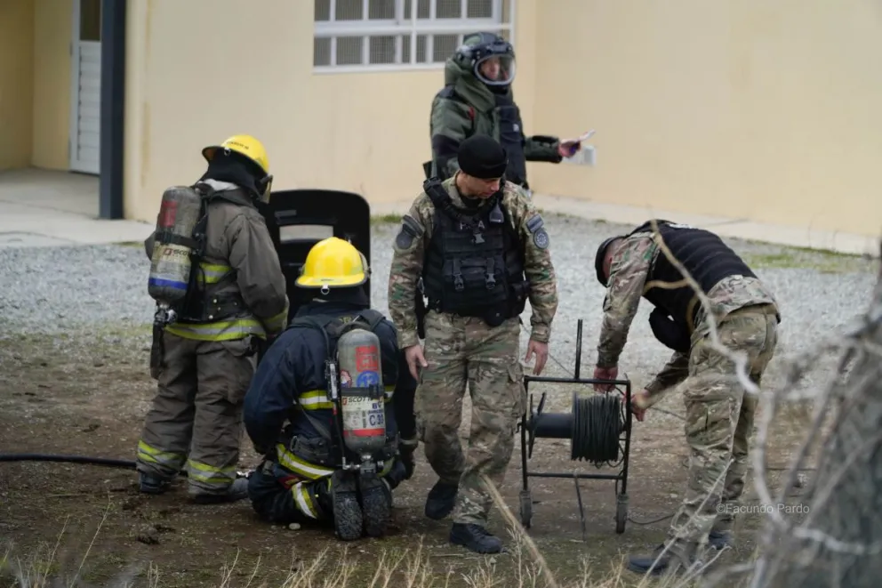 De manera inmediata se activó el protocolo. Foto de Facundo Pardo.