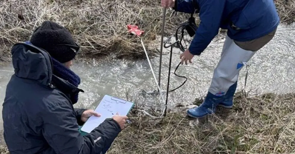 La Laguna Ñe Luan constituye un espacio de referencia para los habitantes de Maquinchao. 
