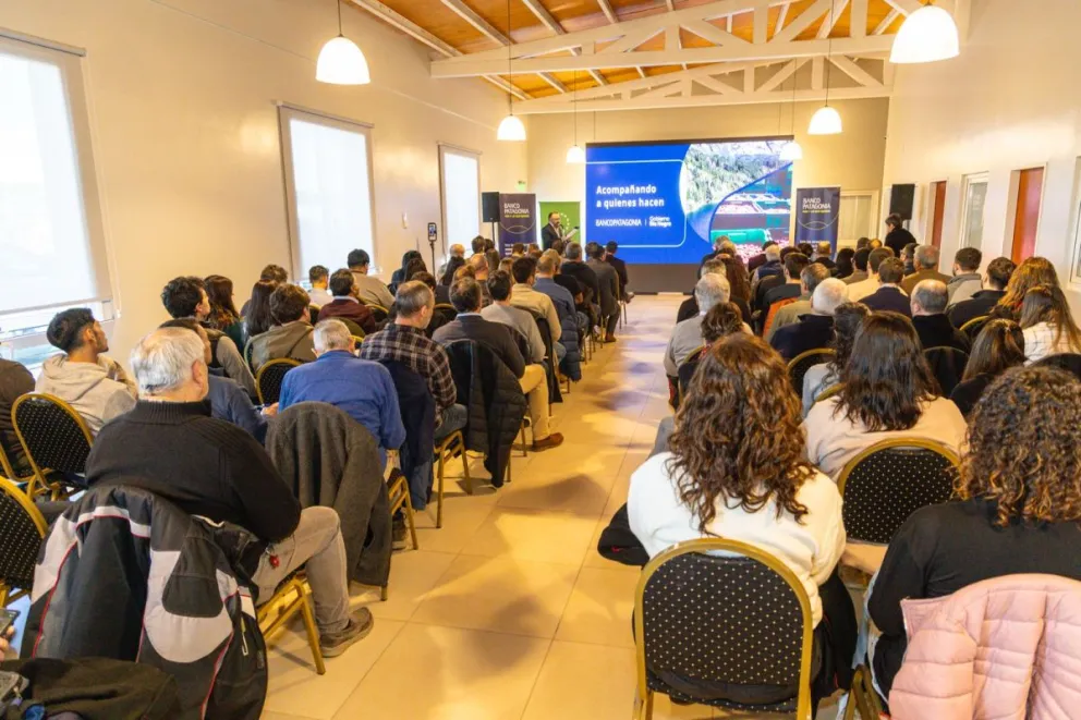  Se realizó en Bariloche la primera jornada de "Acompañando a quienes hacen", organizada por Banco Patagonia (fotos: gentileza Banco Patagonia)