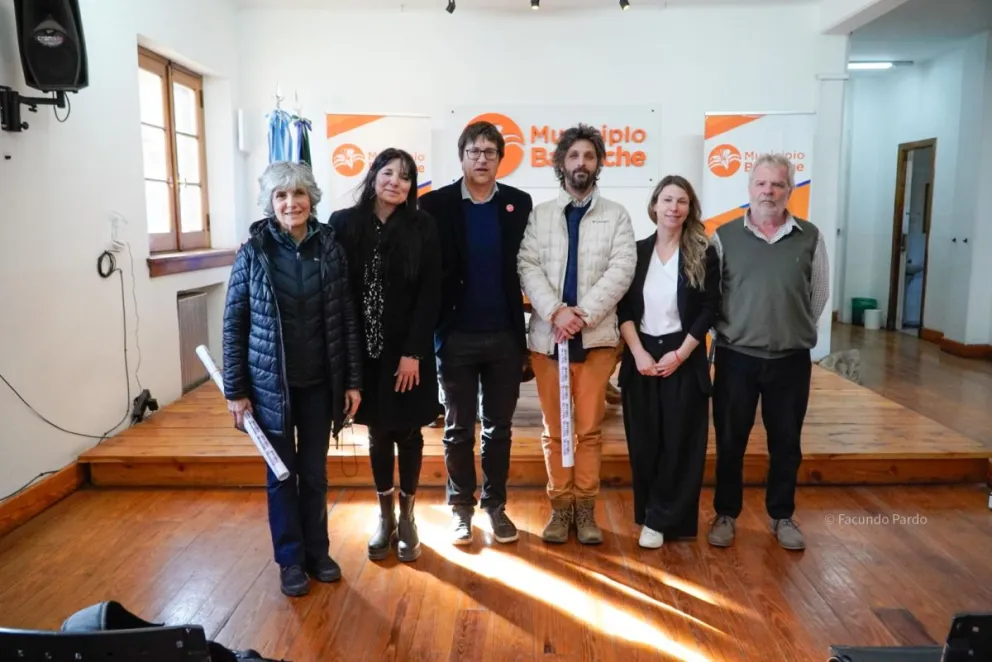 Autoridades de las seis instituciones que participaran de la Muestra de Carreras 2025 (fotos: Facundo Pardo)
