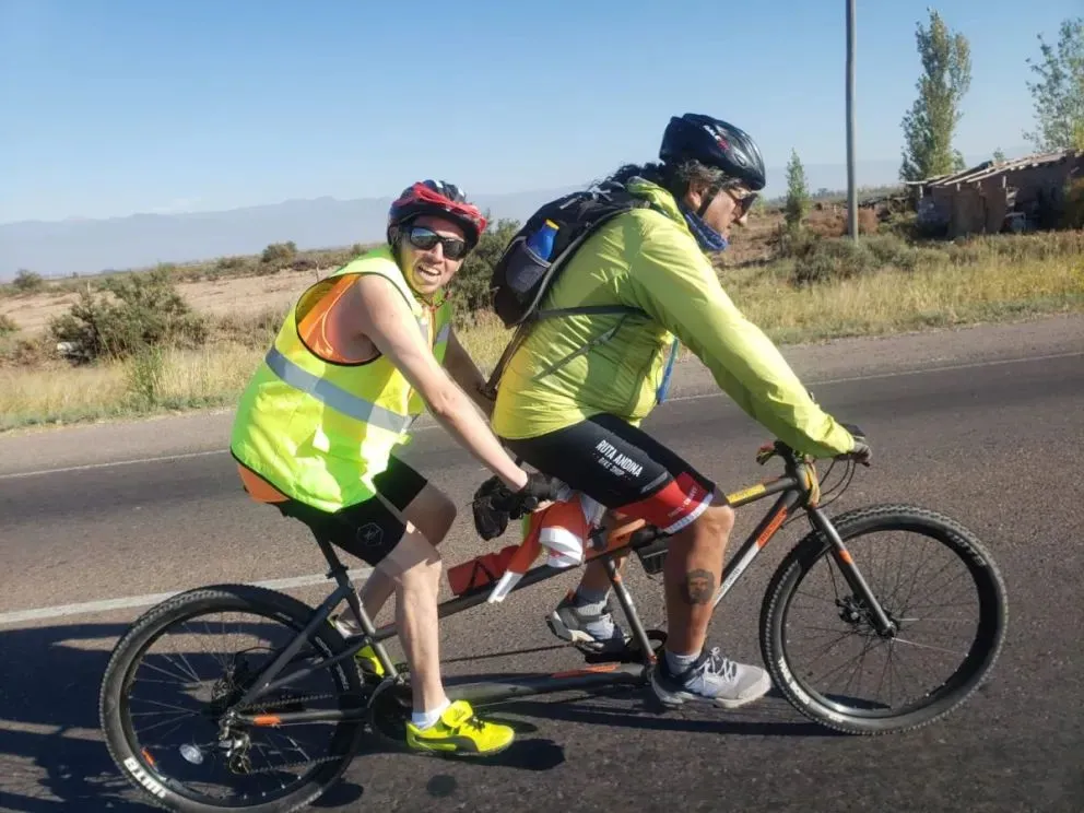 En su última aventura, entre San Luis y San Juan, ahora busca apoyo para seguir sumando destinos  
