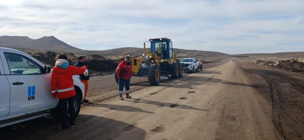 Continúan las tareas de mejora de los desvíos, entre Clemente Onelli y Dina Huapi. Foto: gentileza