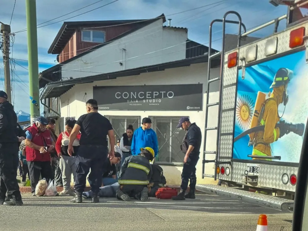 Personal de la Comisaría 28 acudió al aviso de emergencia y dispuso un operativo de seguridad en la zona perimetral. Foto: gentileza