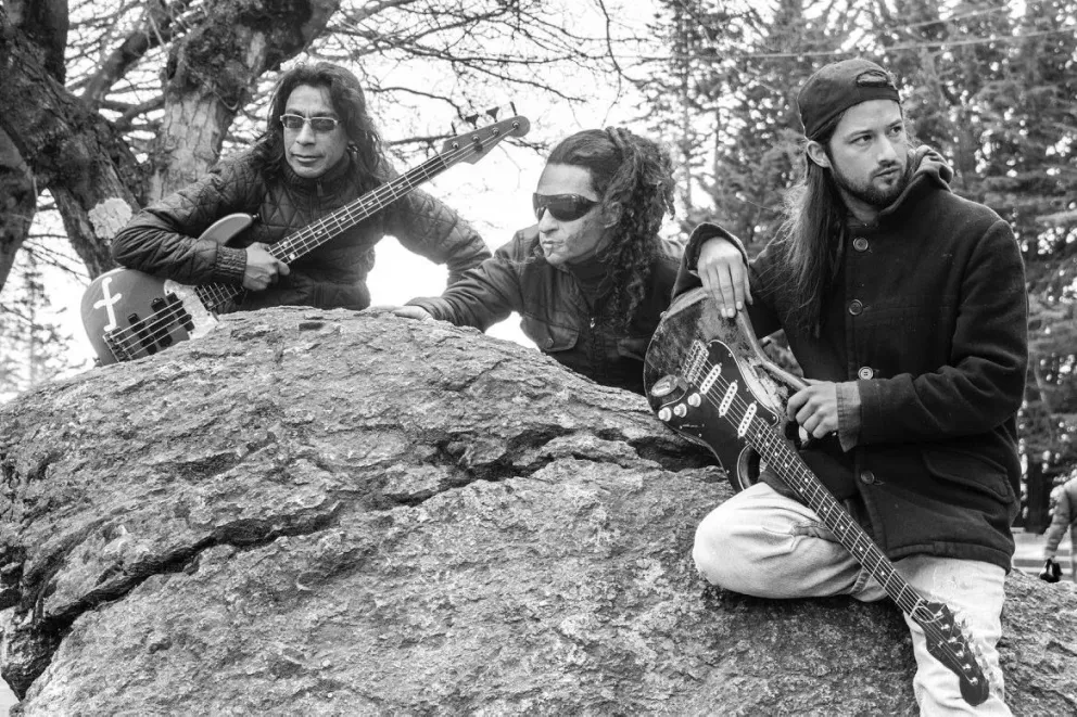 Charly, Chimango y Pey renuevan el rito.