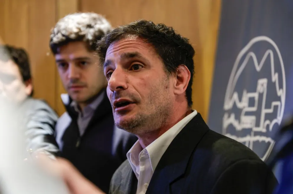 El presidente de la asociación minutos antes de la conferencia / Fotos Euge Neme 