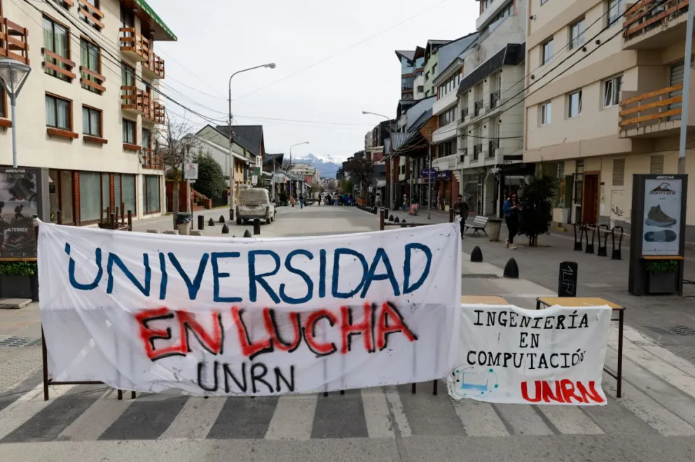 Una foto de hace un tiempo y un reclamo que se repite en el tiempo / Foto Facu Pardo 