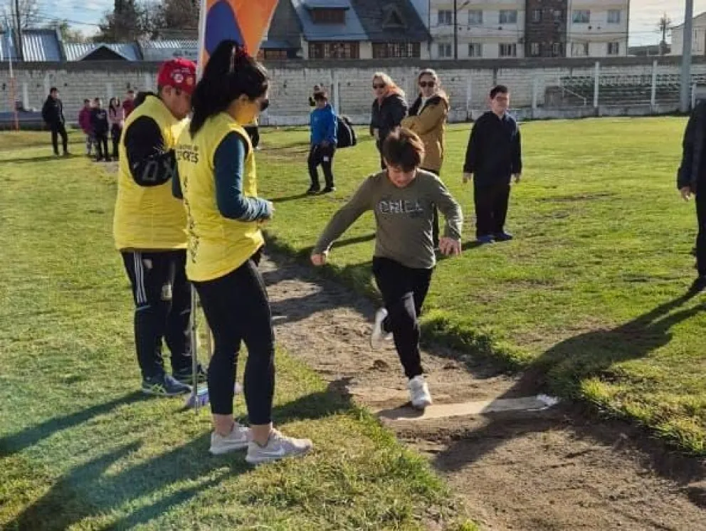 Atletas barilochenses buscan un lugar en la siguiente etapa del certamen (Fotos Municipalidad de Bariloche).