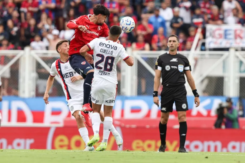 Partido por la novena fecha del Torneo Clausura 2025.