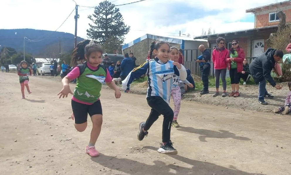 Las calles de la ciudad se llenaron de deporte (Fotos gentileza)