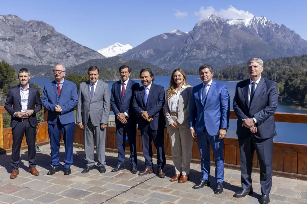 Gobernadores de distintas provincias destacaron la importancia de coordinar modelos productivos para el desarrollo del interior del país (fotos: Eugenia Neme)