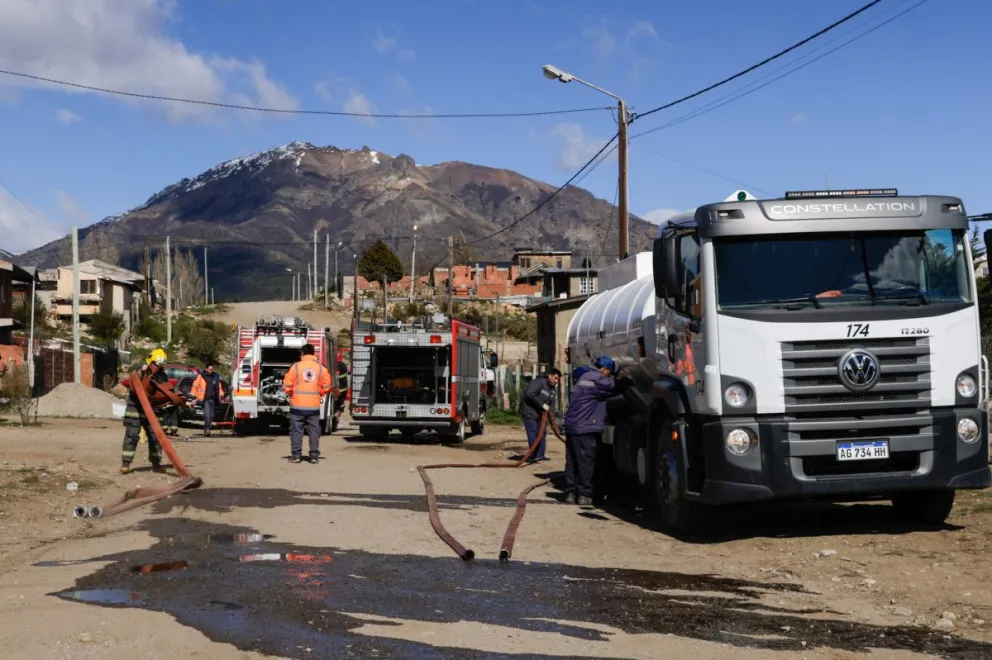 Un incendio que fue controlado y no provocó mayores daños / Fotos Euge Neme 