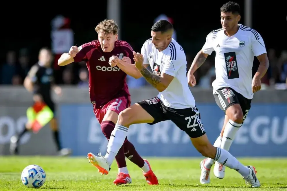 Partido por la fecha 10 del Torneo Clausura 2025.