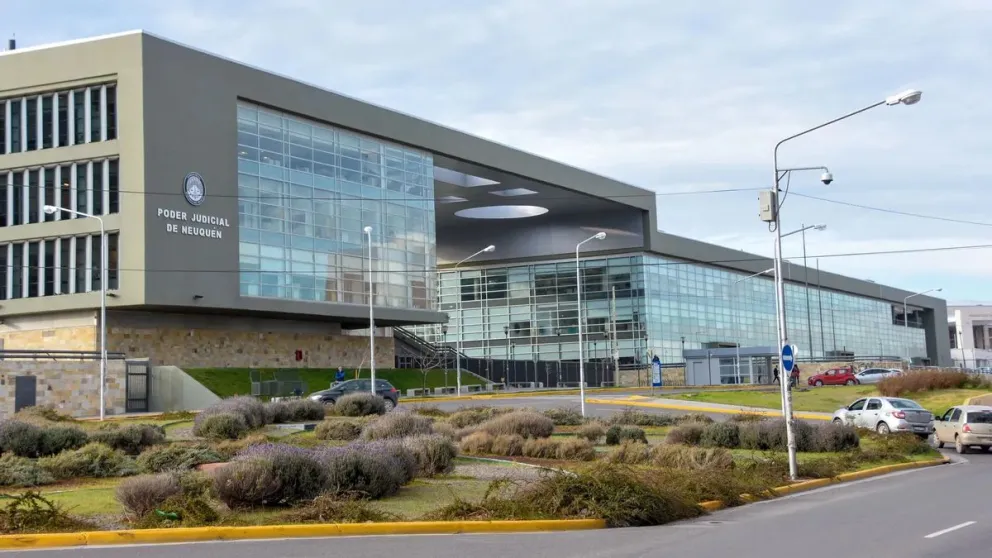 Por unanimidad, un tribunal colegiado integrado por los jueces Maximiliano Bagnat, Federico Sommer y Diego Chavarría Ruíz, hizo lugar al pedido del fiscal  Azar.