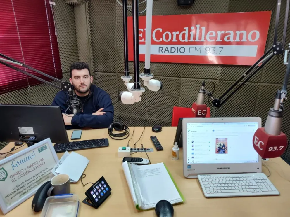 Martín Hecht, abogado especializado en derecho migratorio, en su paso por El Cordillerano Radio. 