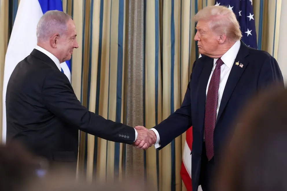 Benjamin Netanyahu junto a Donald Trump en la Casa Blanca. 