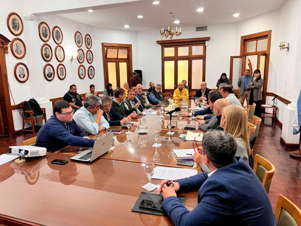 Estuvieron los ministros de Desarrollo Económico y Productivo, Carlos Banacloy, y de Seguridad y Justicia, Daniel Jara. Foto: www.argentina.gob.ar