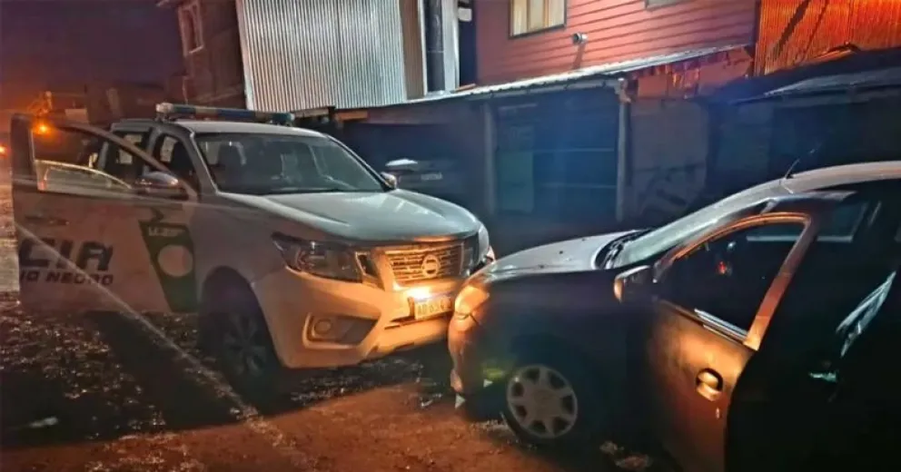 Los dos sujetos que iban a bordo fueron identificados y detenidos.