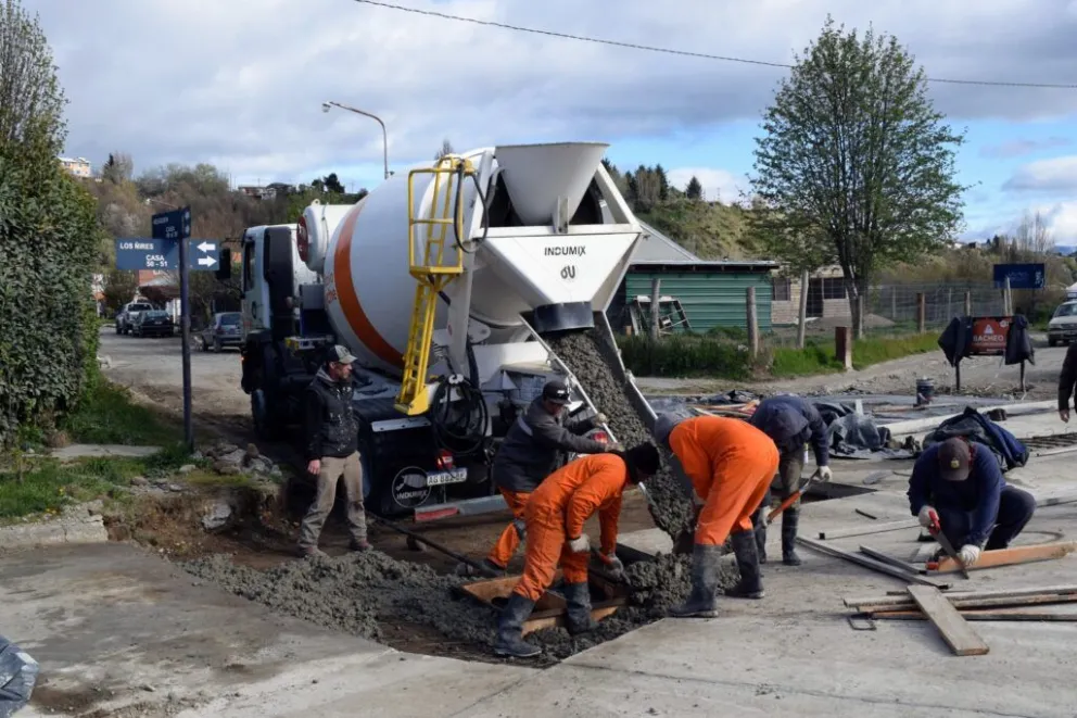 La Municipalidad de San Carlos de Bariloche continúa impulsando obras estratégicas que fortalecen la conectividad. 