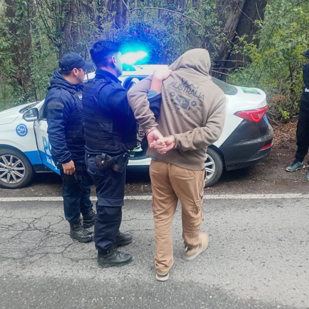 Tres sujetos, de 35, 43 y 53 años fueron trasladados a la dependencia policial. Foto: gentileza