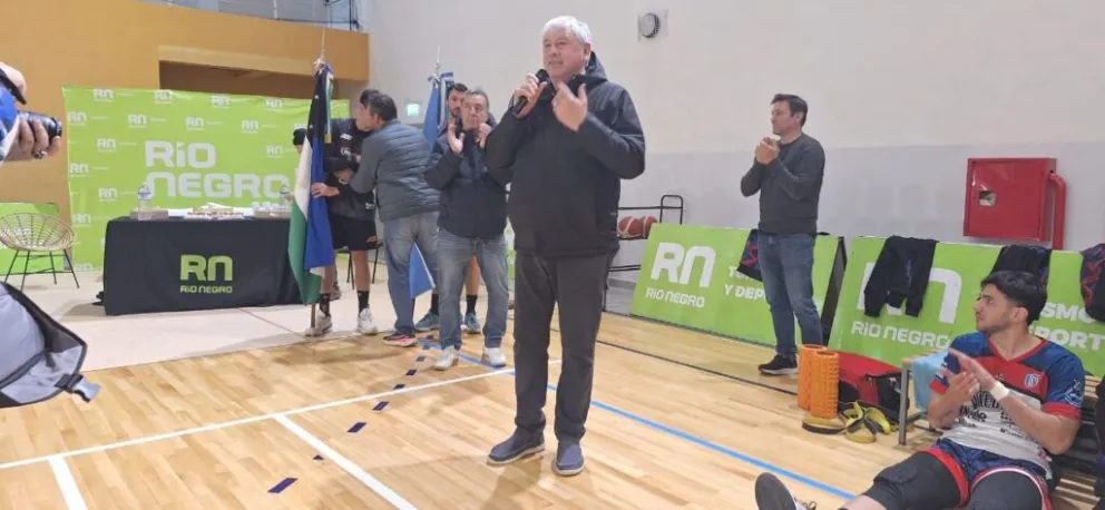 El intendente en pleno acto. 