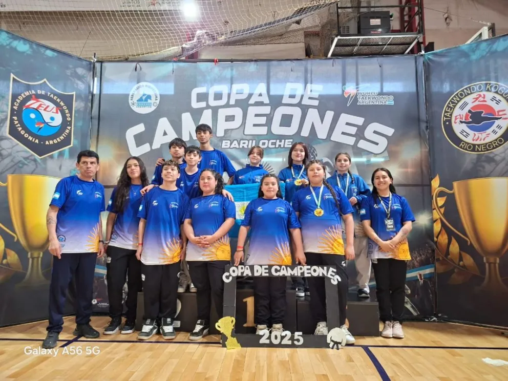 Parte del equipo de Hueche