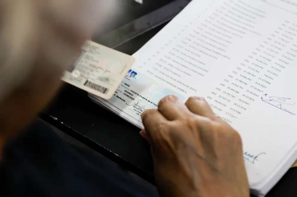 Elecciones de UnTer. El proceso se extenderá hasta las 20 horas, hora dónde comenzará el escrutinio. Foto Euge Neme