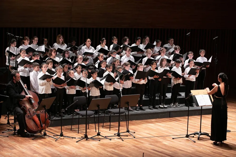 La Escuela de Canto Coral en el Palacio Libertad.