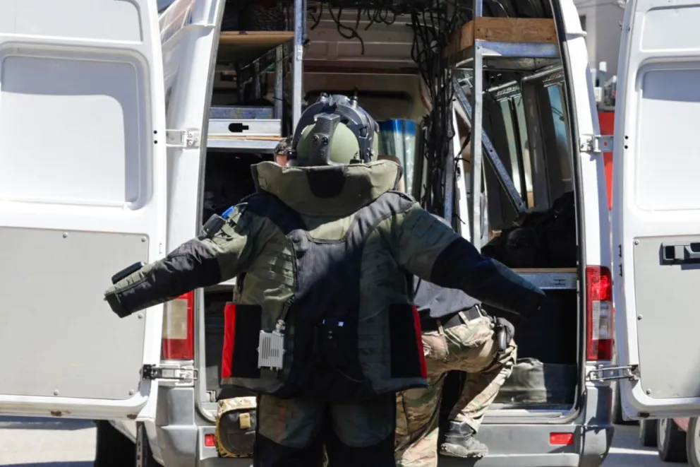 Encontraron al menos un explosivo en la Unidad Segunda, personal de seguridad se encuentra trabajando en las instalaciones. Fotos: Eugenia Neme