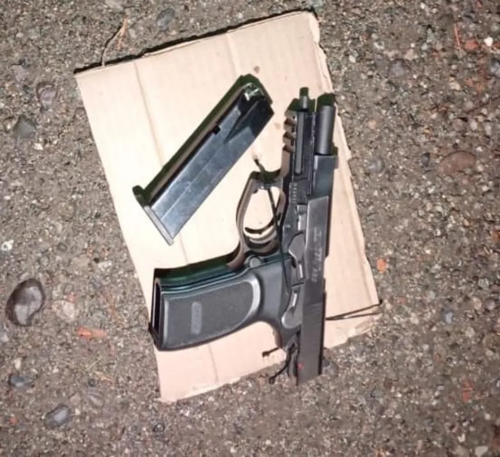 El denunciante afirmó que un sujeto lo amenazó con un arma de fuego en el Alto de Bariloche 