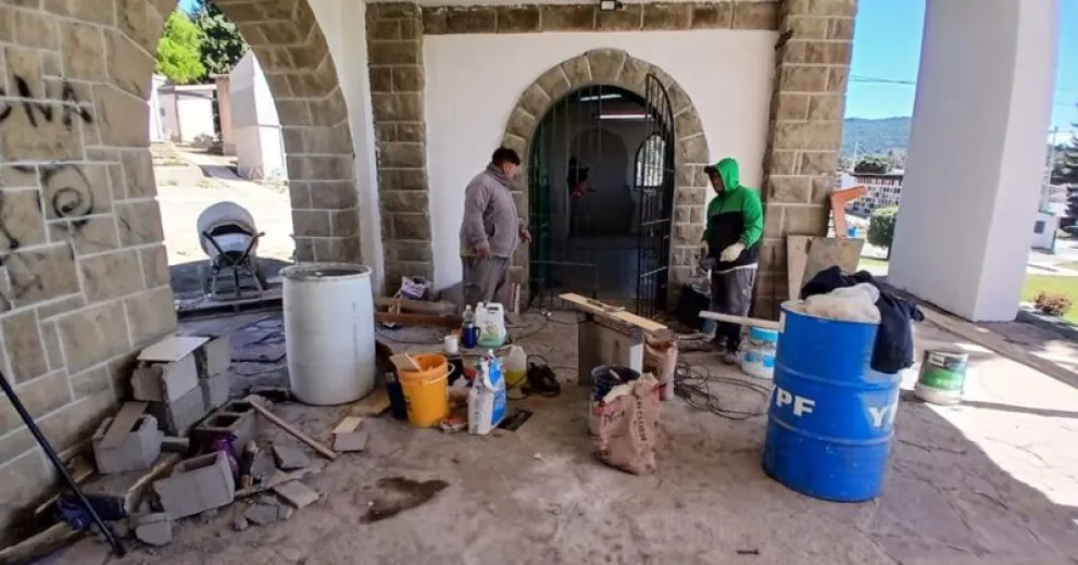 Las obras harán más segura la visita al cementerio.