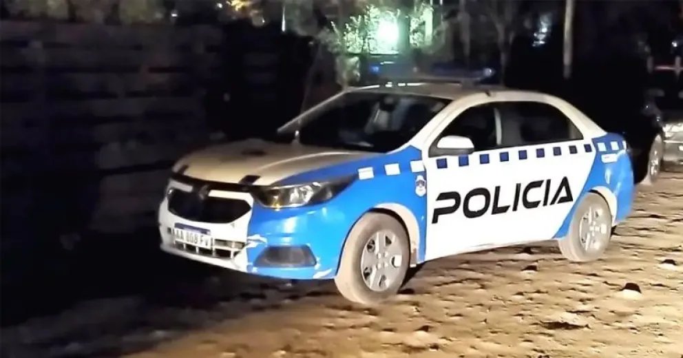 Cuatro hombres fueron demorados y trasladados al Hospital Dr. Ramón Carrillo de esa localidad para su revisión médica.