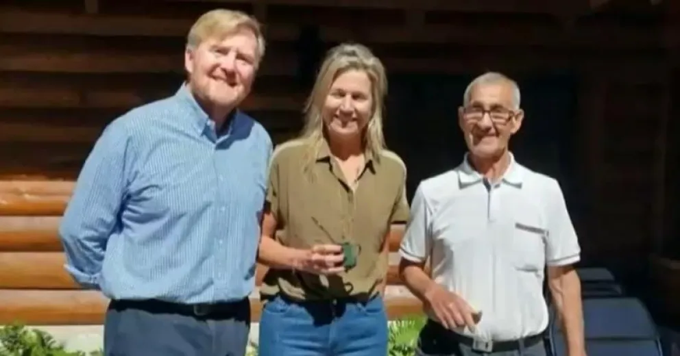 Ancapichun junto a la pareja real.