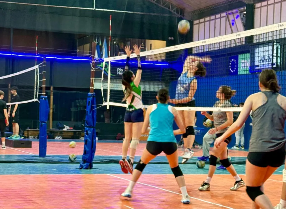 El equipo femenino llega invicto al certamen. Fotos BVC.