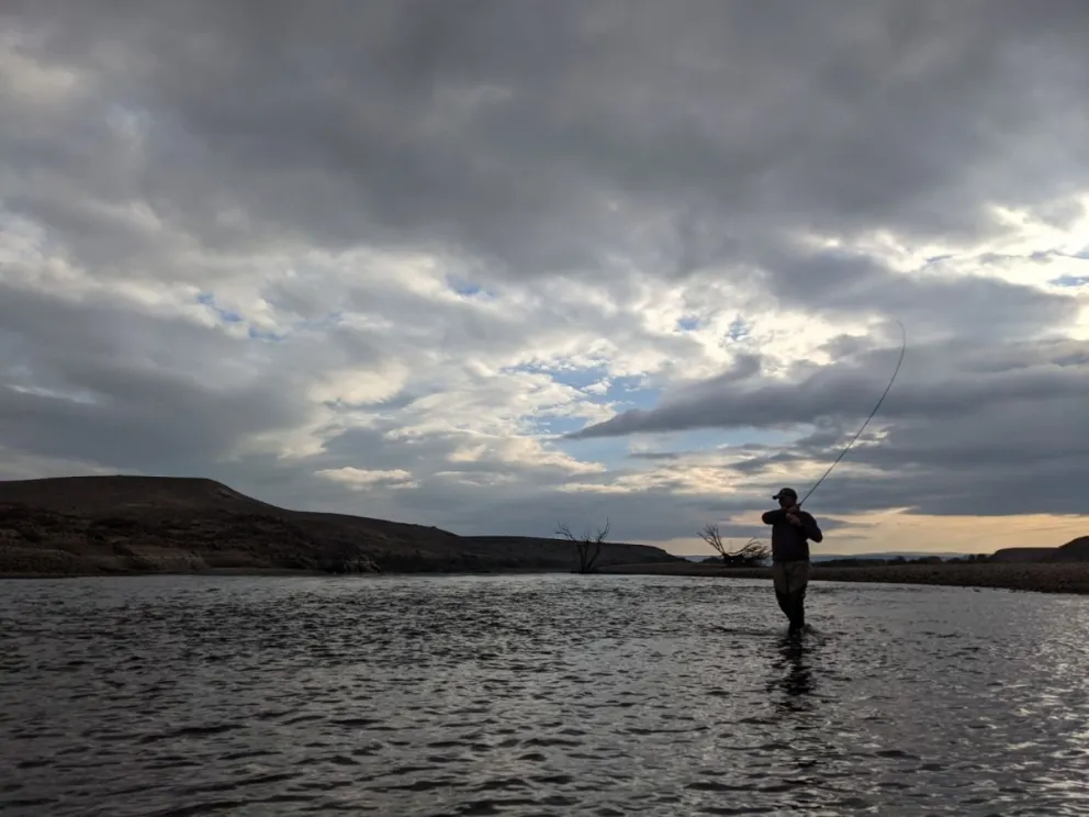 ¿Cómo influirán los bajos niveles de agua en la pesca deportiva? (fotos gentileza).