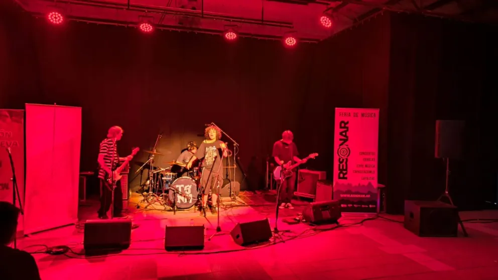 Dos días de música, charlas y stands. Fotos gentileza. 