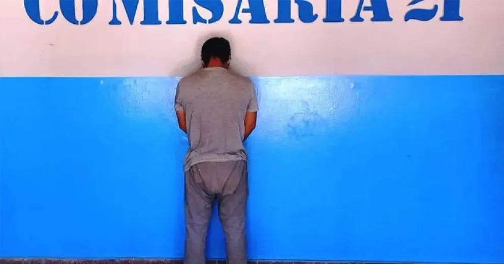 Fue por una consulta y quedó detenido.