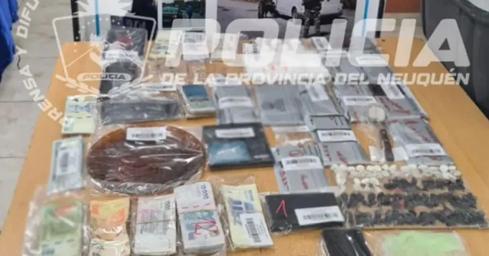 Fueron detenidas cinco personas. 