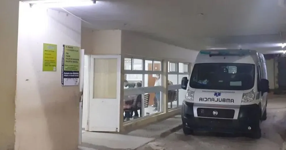 La mujer fue trasladada en código rojo hasta el hospital de Roca. El accidente sucedió en la tarde y la muerte se produjo en horas de la noche. 