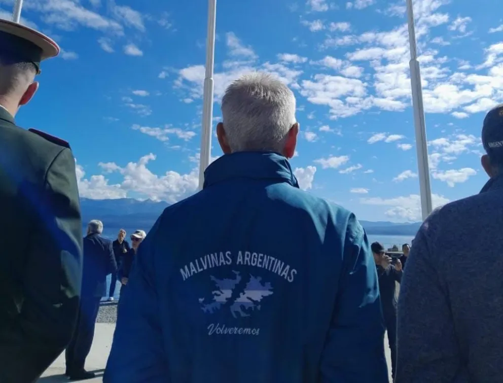 Una ceremonia que celebró un hecho histórico para la soberanía argentina.