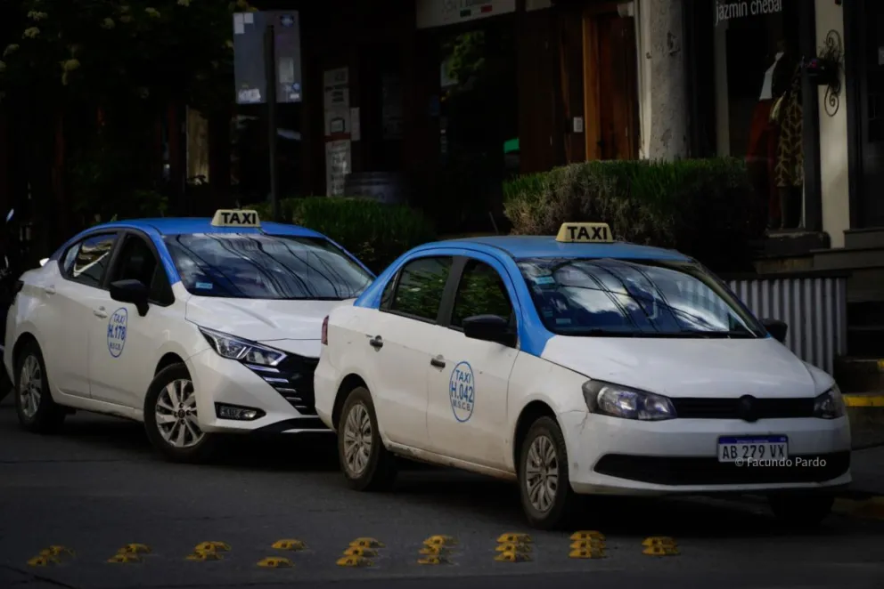 Taxistas destacan la iniciativa de reconocer a choferes con antigüedad pero advierten que el transporte "esta desvirtuado"