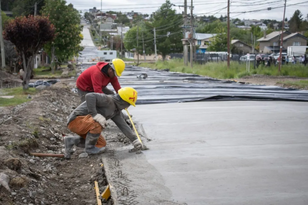 La obra se desarrolla en dos etapas.