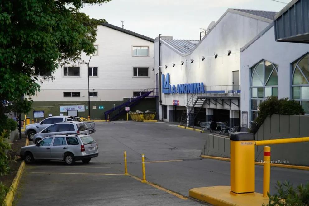 La rápida acción policial evitó el atraco / Foto Facu Pardo 