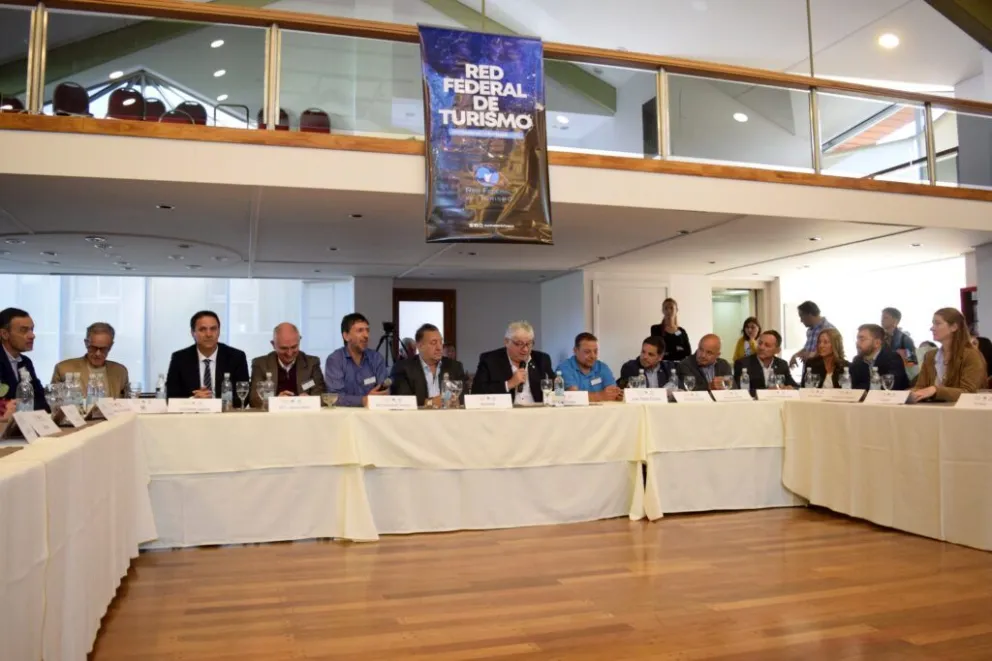 Bariloche recibe a representantes de Turismo de todo el país.