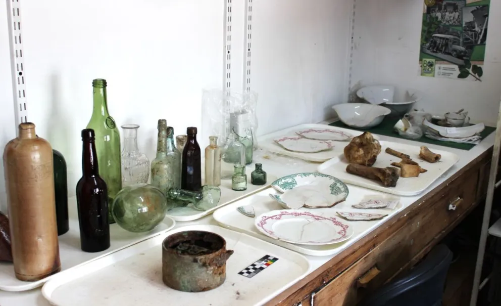 Elementos que "cuentan" el pasado de Bariloche.