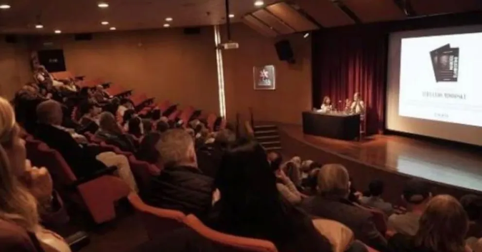 La presentación del libro en la AMIA.