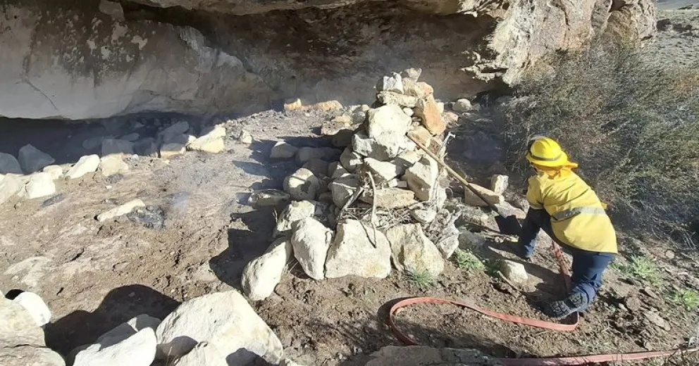 Atacar al fuego en los primeros minutos es esencial para evitar su propagación.