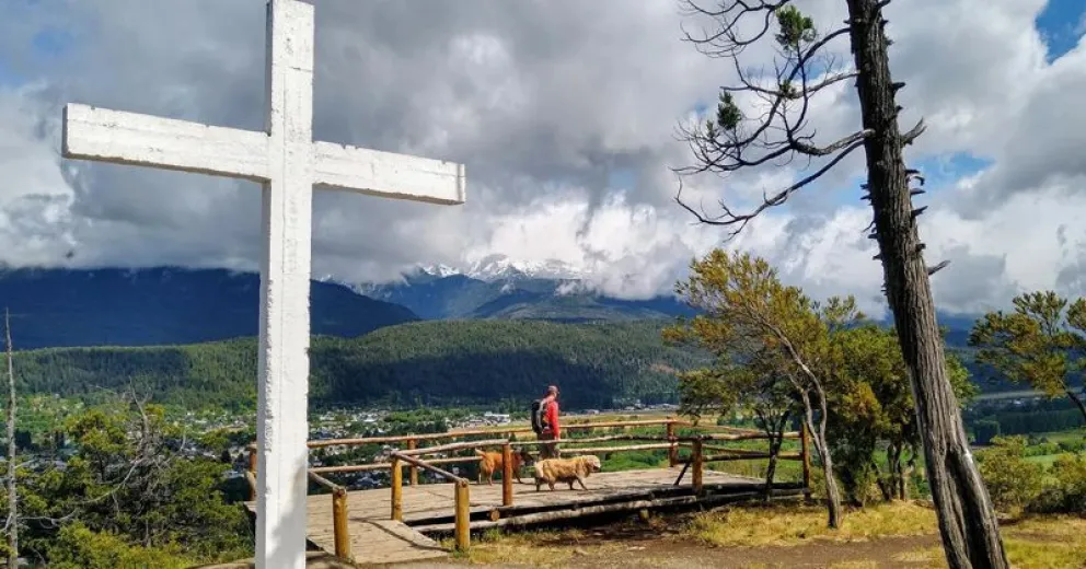 Aún no comienza la temporada y ya han debido rescatar a varios caminantes accidentados en la región.